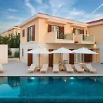 Beautiful Crystalsea 2 With A Pool In Hvar