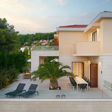 Beautiful Crystalsea 2 With A Pool In Hvar