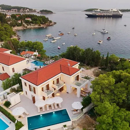 Beautiful Crystalsea 2 With A Pool In Hvar فيلة هفار
