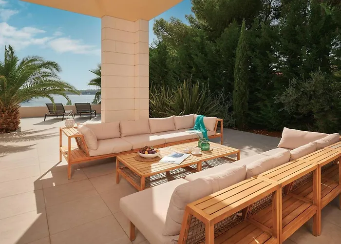 Beautiful Crystalsea 2 With A Pool In Hvar *