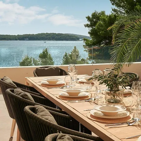 Beautiful Crystalsea 2 With A Pool In Hvar *