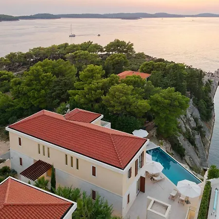 Beautiful Crystalsea 2 With A Pool In Hvar